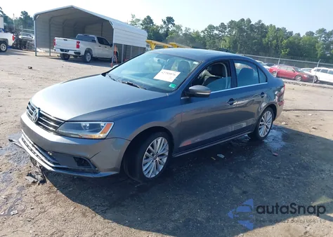 2015 Volkswagen Jetta 1.8T Se from USA, damaged, VIN 3VWD17AJ3FM229533
